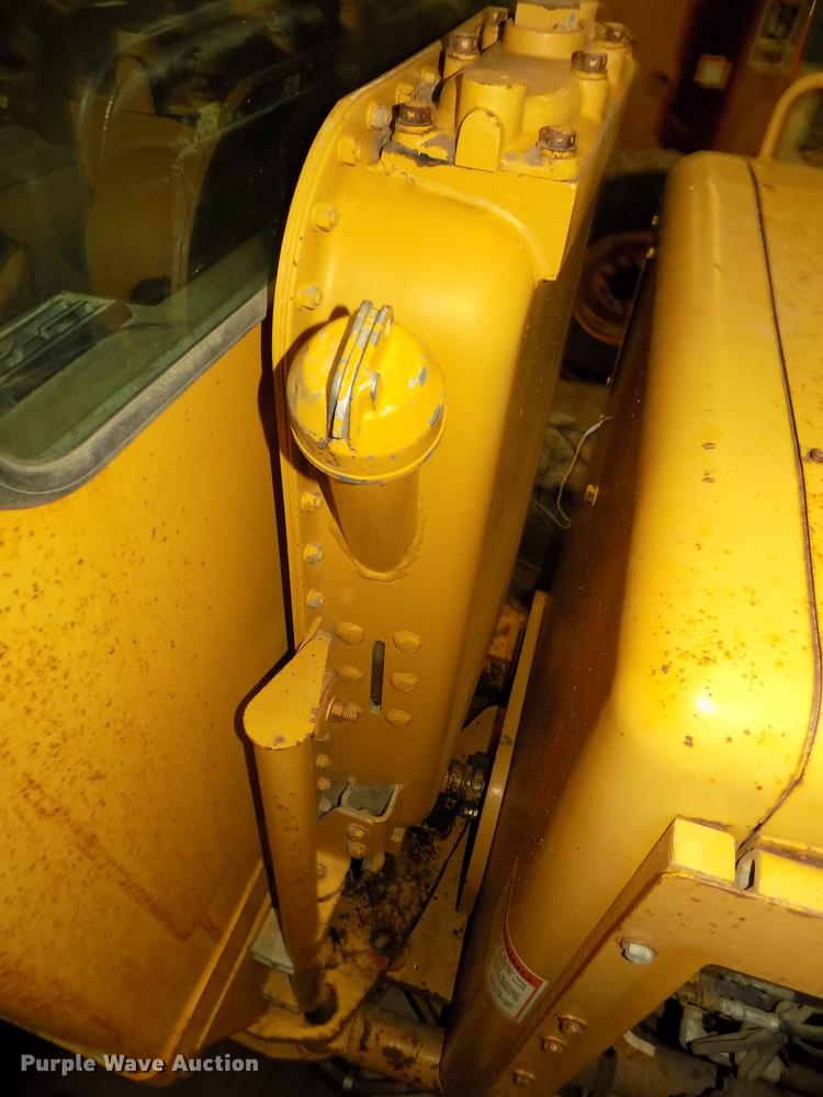 image for item DD2844 1985 Caterpillar 140G motor grader