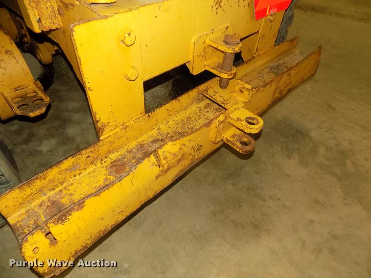 image for item DD2844 1985 Caterpillar 140G motor grader