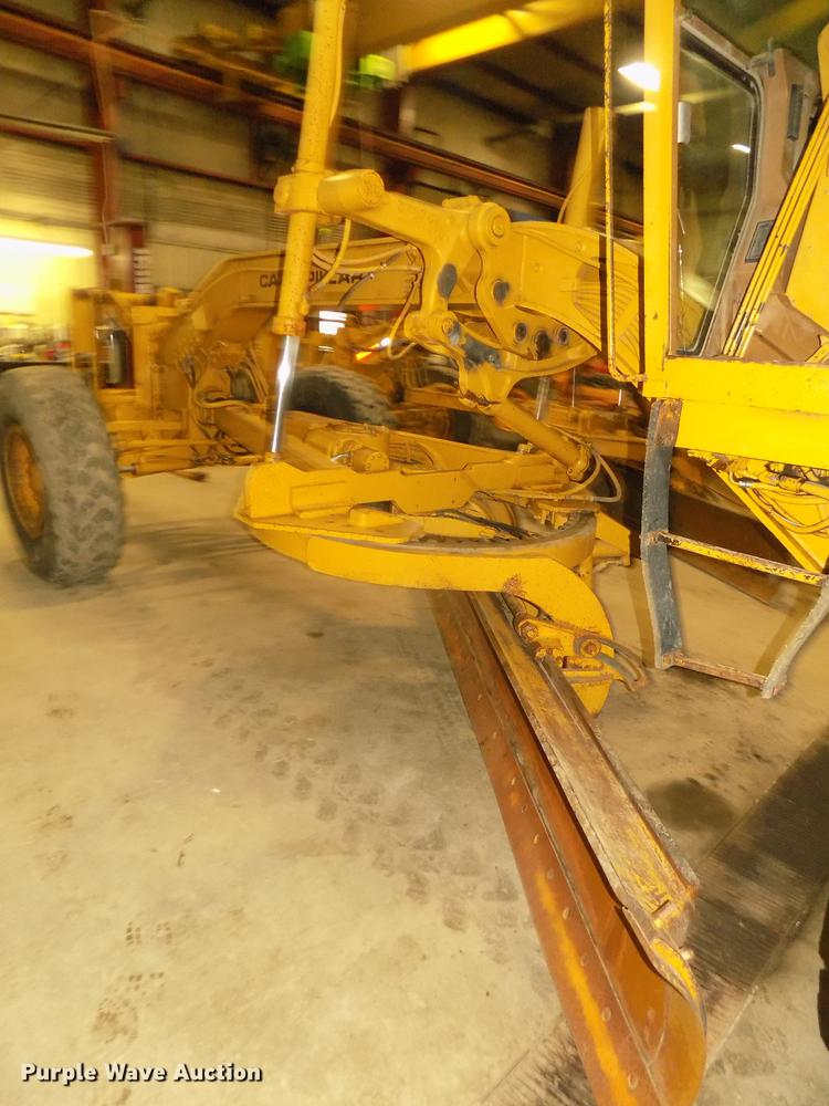 image for item DD2844 1985 Caterpillar 140G motor grader