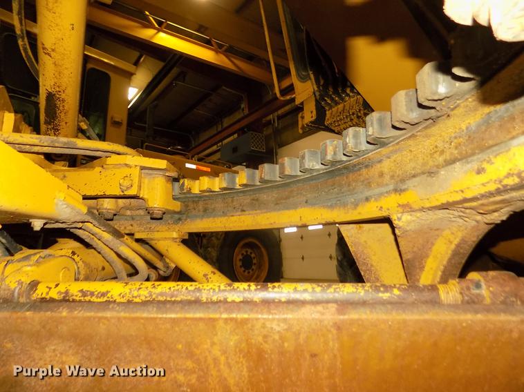 image for item DD2844 1985 Caterpillar 140G motor grader