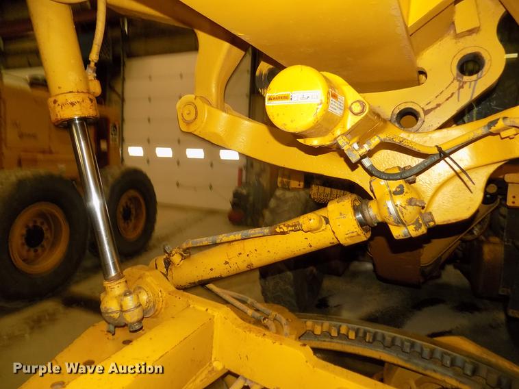 image for item DD2844 1985 Caterpillar 140G motor grader