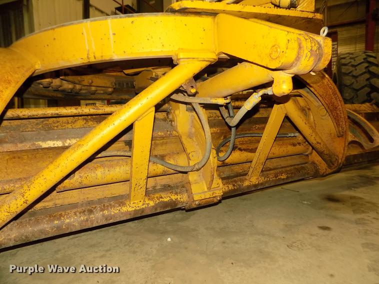 image for item DD2844 1985 Caterpillar 140G motor grader