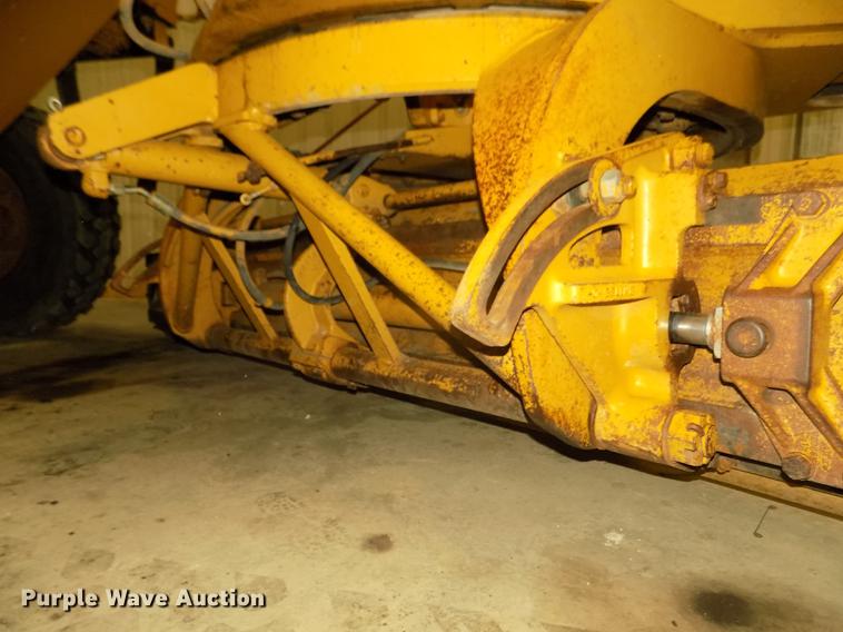image for item DD2844 1985 Caterpillar 140G motor grader