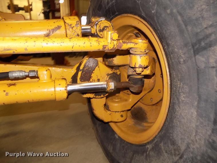 image for item DD2844 1985 Caterpillar 140G motor grader