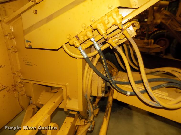 image for item DD2844 1985 Caterpillar 140G motor grader