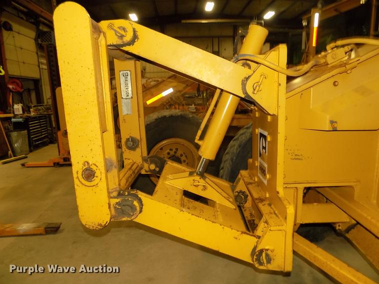 image for item DD2844 1985 Caterpillar 140G motor grader