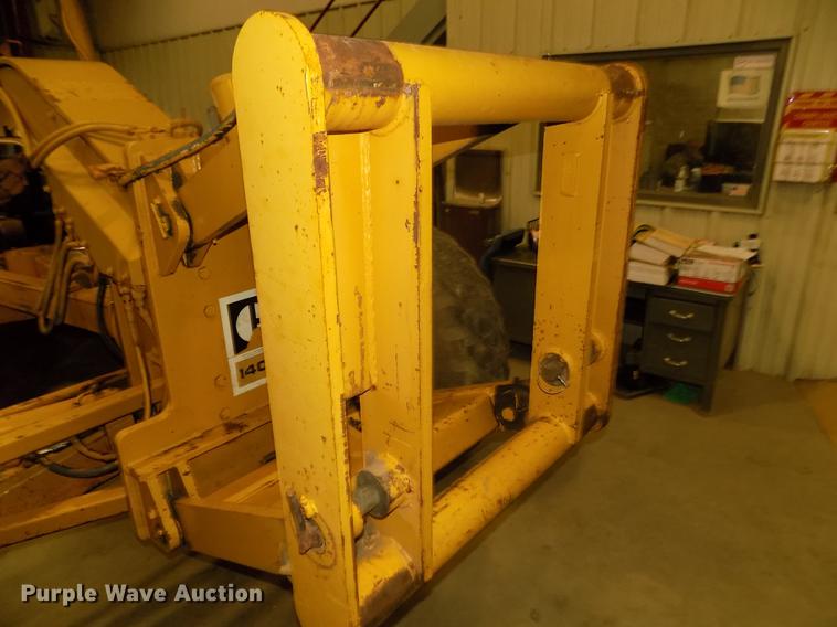 image for item DD2844 1985 Caterpillar 140G motor grader