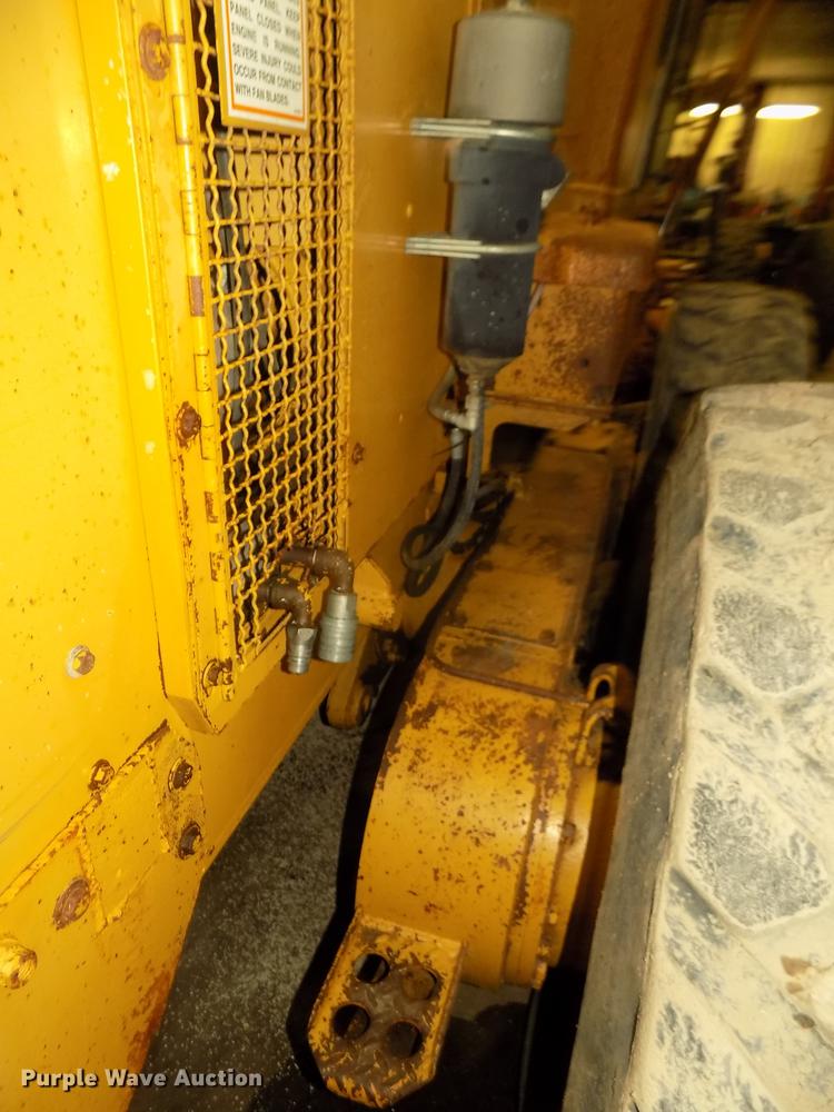 image for item DD2844 1985 Caterpillar 140G motor grader