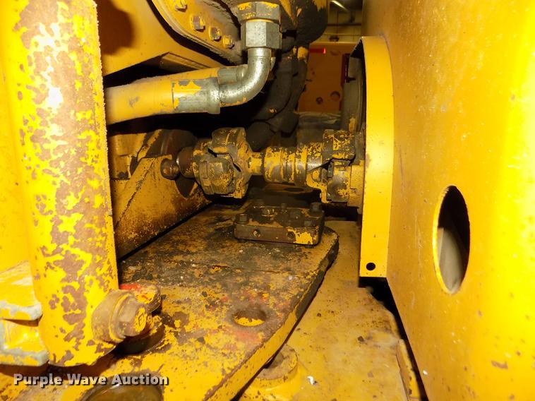 image for item DD2844 1985 Caterpillar 140G motor grader