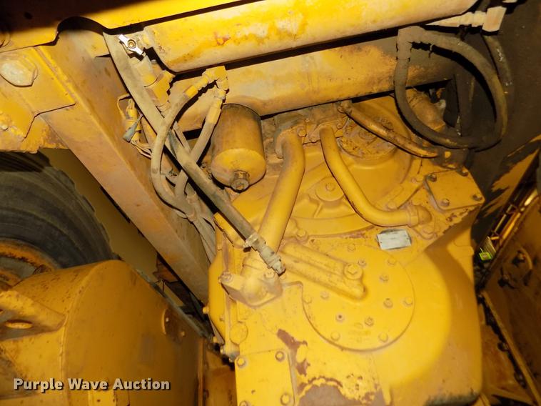 image for item DD2844 1985 Caterpillar 140G motor grader