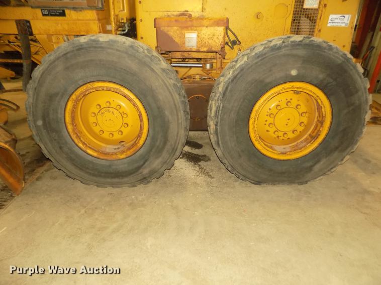 image for item DD2844 1985 Caterpillar 140G motor grader
