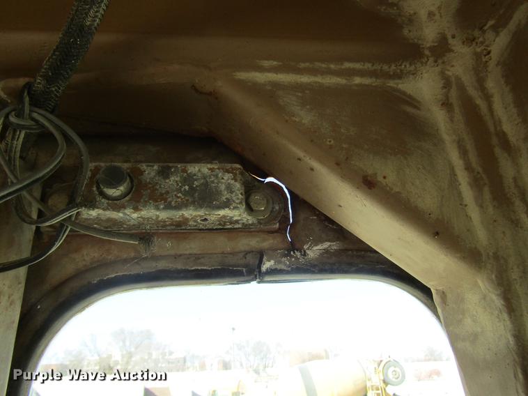 image for item DE3157 1992 Caterpillar 936E wheel loader