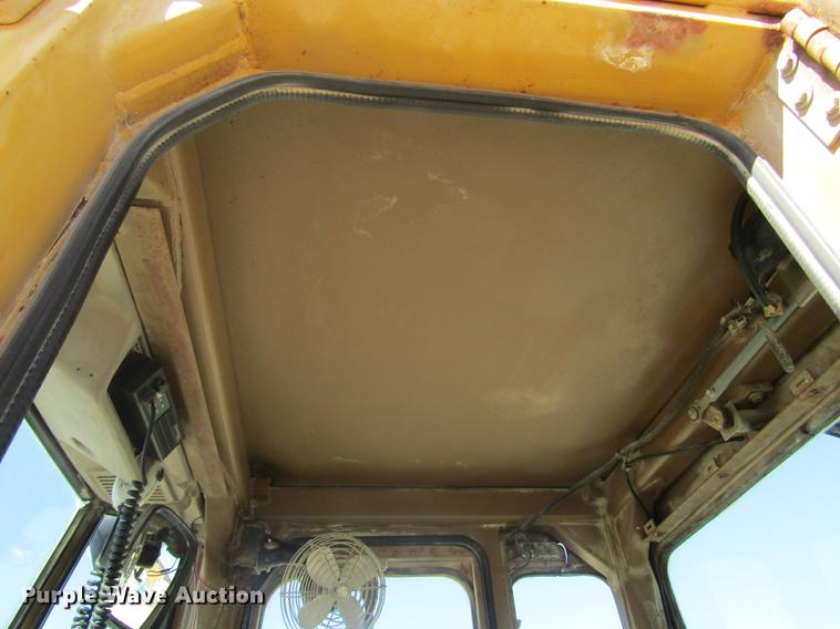 image for item DE3157 1992 Caterpillar 936E wheel loader