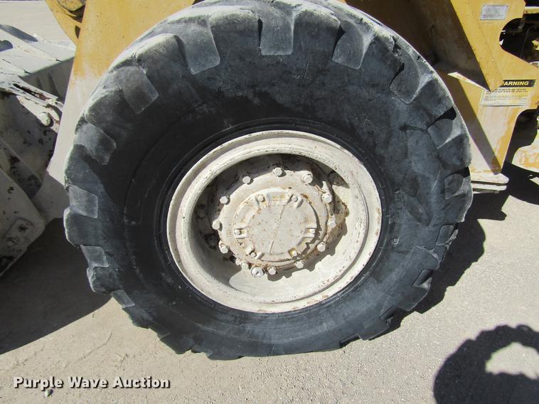 image for item DE3157 1992 Caterpillar 936E wheel loader
