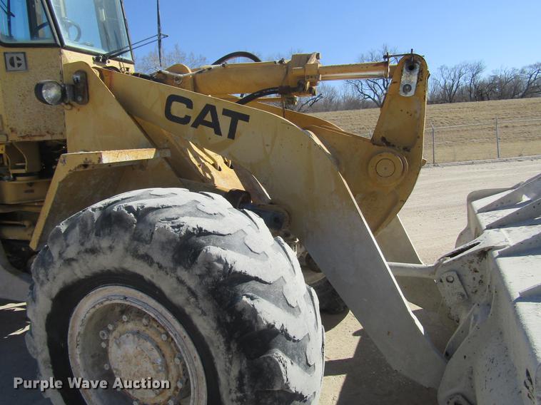 image for item DE3157 1992 Caterpillar 936E wheel loader