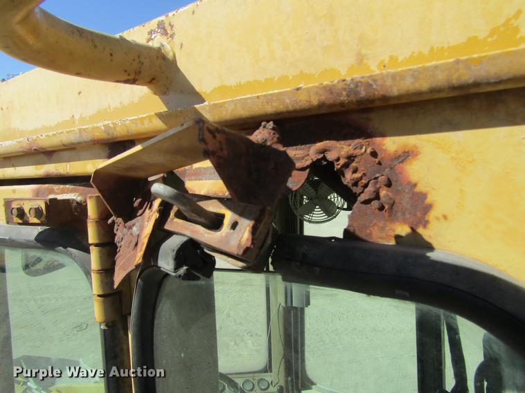 image for item DE3157 1992 Caterpillar 936E wheel loader