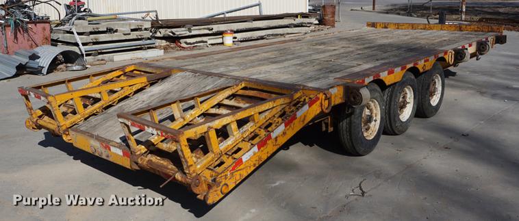 image for item DE3162 1973 JFW utility trailer