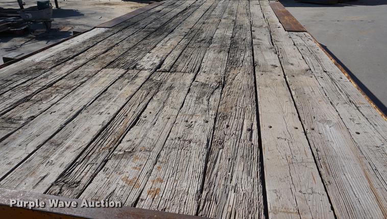 image for item DE3162 1973 JFW utility trailer