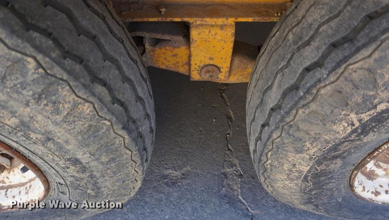 image for item DE3162 1973 JFW utility trailer