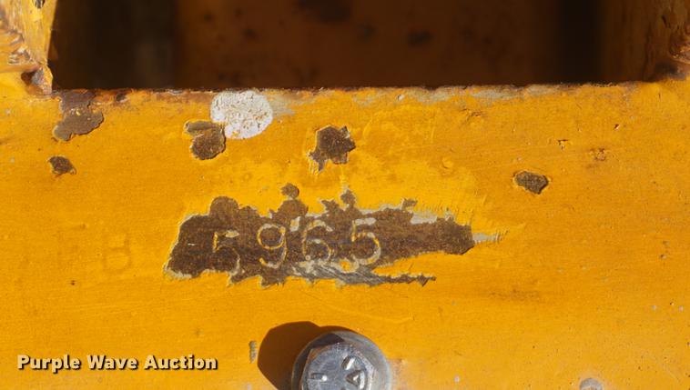 image for item DE3162 1973 JFW utility trailer