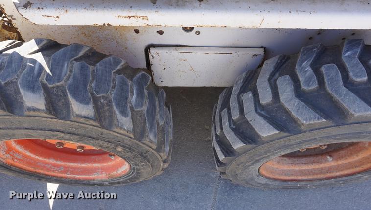 image for item DE3165 Bobcat 743 skid steer