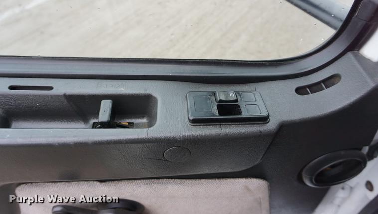 image for item DE3192 2002 Volvo VHD64F crane truck