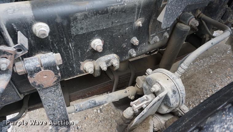 image for item DE3192 2002 Volvo VHD64F crane truck