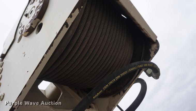 image for item DE3192 2002 Volvo VHD64F crane truck