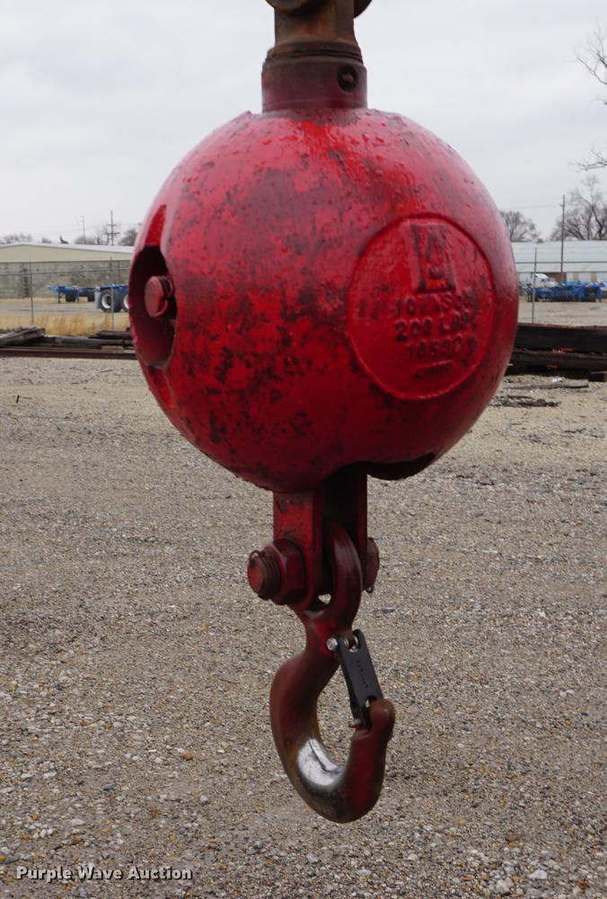 image for item DE3192 2002 Volvo VHD64F crane truck