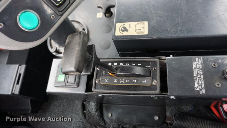 image for item DE3194 2002 Sterling SC8000 Cargo street sweeper