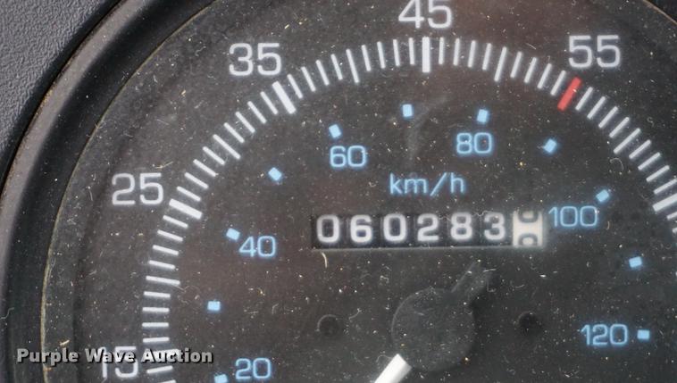 image for item DE3194 2002 Sterling SC8000 Cargo street sweeper