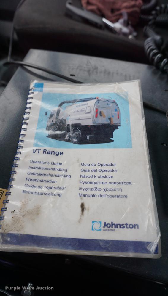 image for item DE3194 2002 Sterling SC8000 Cargo street sweeper