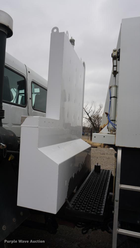 image for item DE3194 2002 Sterling SC8000 Cargo street sweeper