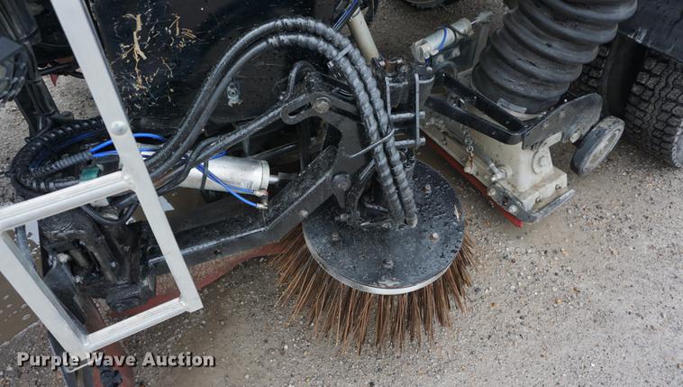 image for item DE3194 2002 Sterling SC8000 Cargo street sweeper