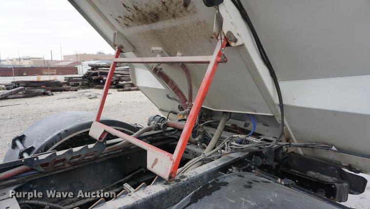 image for item DE3194 2002 Sterling SC8000 Cargo street sweeper