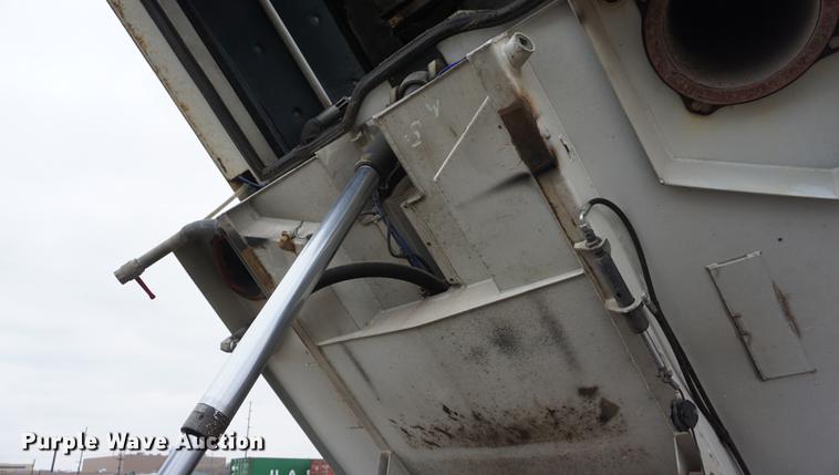 image for item DE3194 2002 Sterling SC8000 Cargo street sweeper