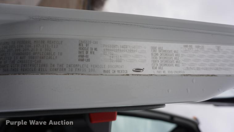 image for item DE3194 2002 Sterling SC8000 Cargo street sweeper