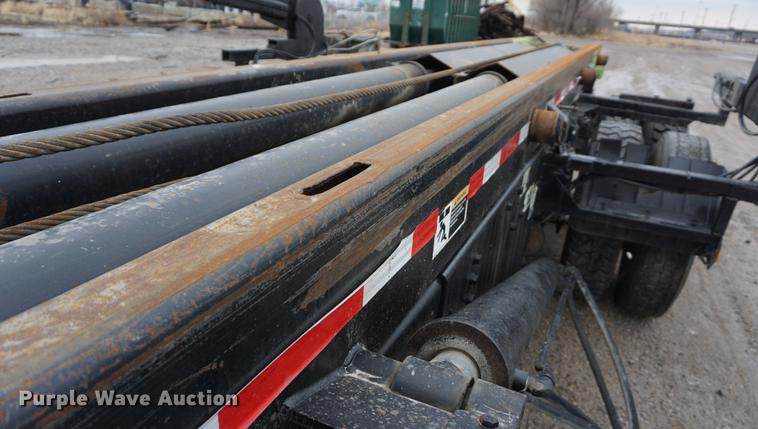 image for item DE3195 1999 Mack CH613 roll-off container truck