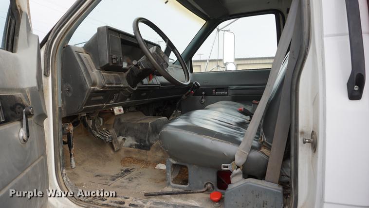 image for item DE3197 1991 Chevrolet Kodiak dump truck