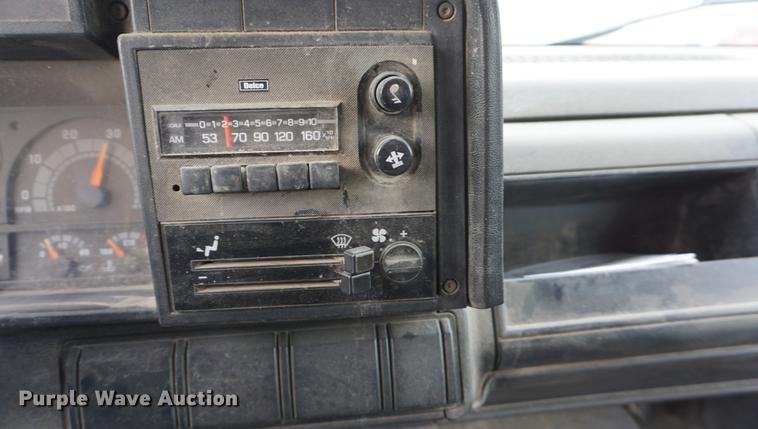 image for item DE3197 1991 Chevrolet Kodiak dump truck