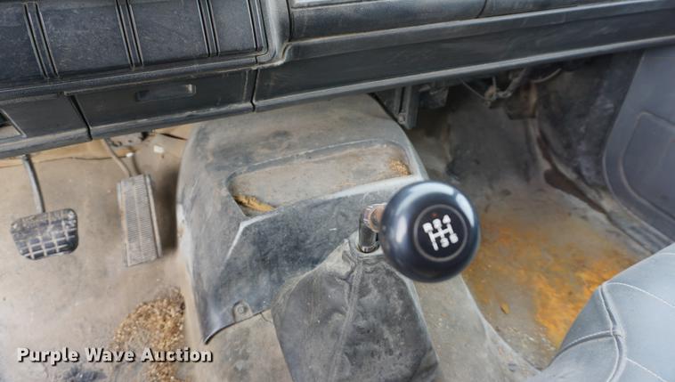 image for item DE3197 1991 Chevrolet Kodiak dump truck