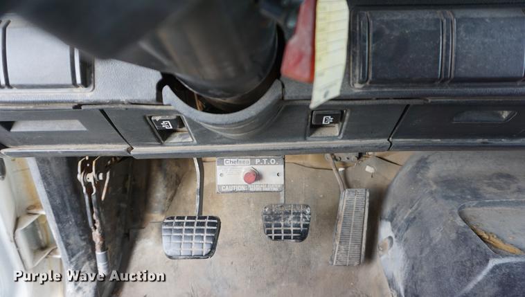 image for item DE3197 1991 Chevrolet Kodiak dump truck