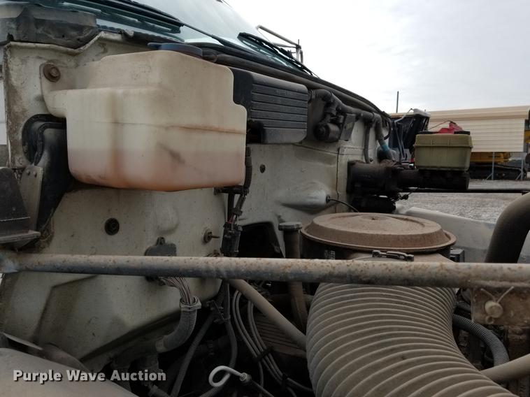 image for item DE3197 1991 Chevrolet Kodiak dump truck