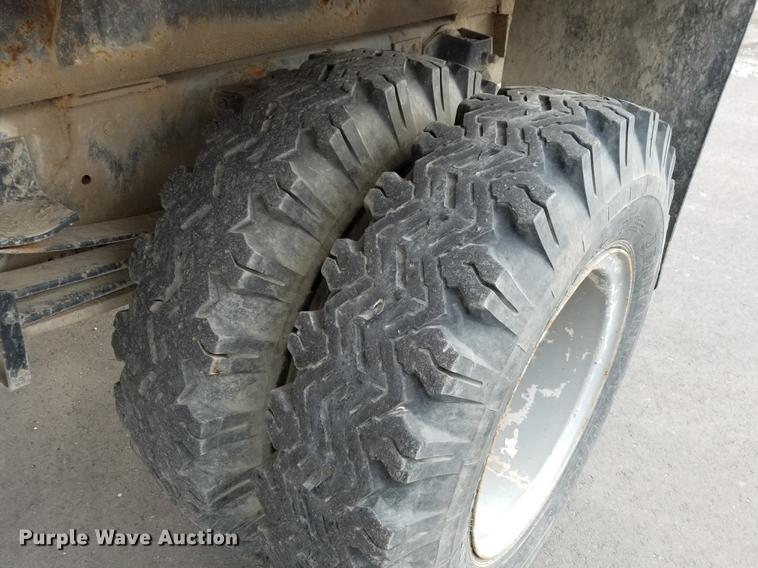 image for item DE3197 1991 Chevrolet Kodiak dump truck