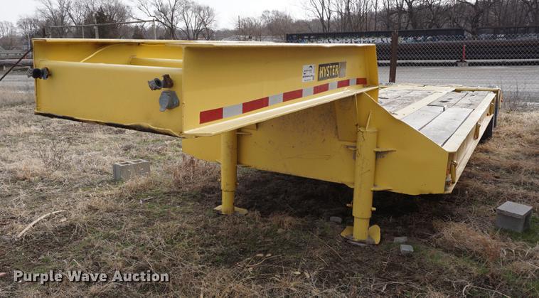 image for item DE3198 1969 Hyster C25T equipment trailer