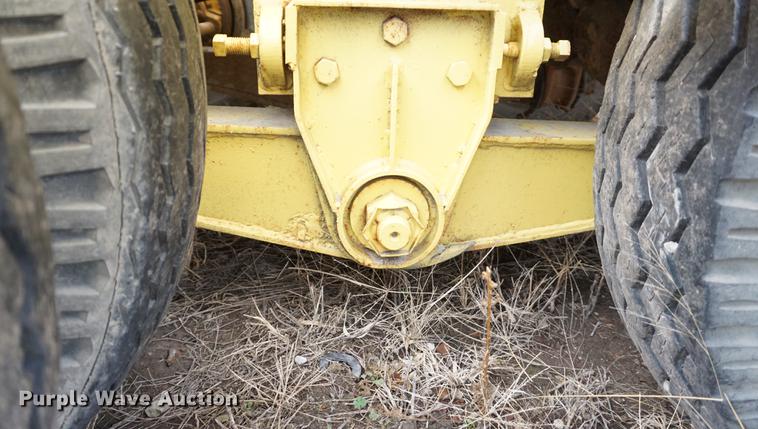 image for item DE3198 1969 Hyster C25T equipment trailer