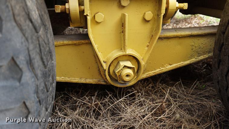 image for item DE3198 1969 Hyster C25T equipment trailer