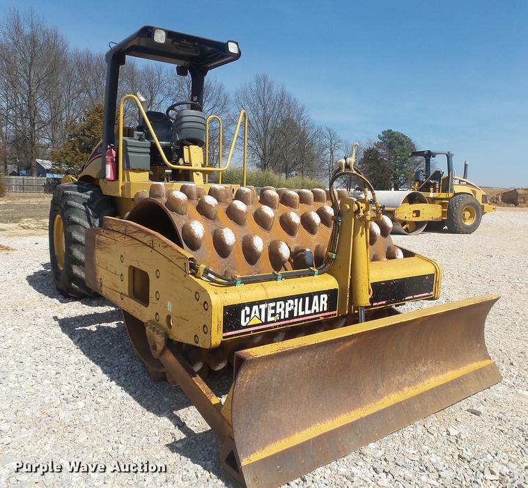 image for item DE3583 2004 Caterpillar CP-563E single drum vibratory roller