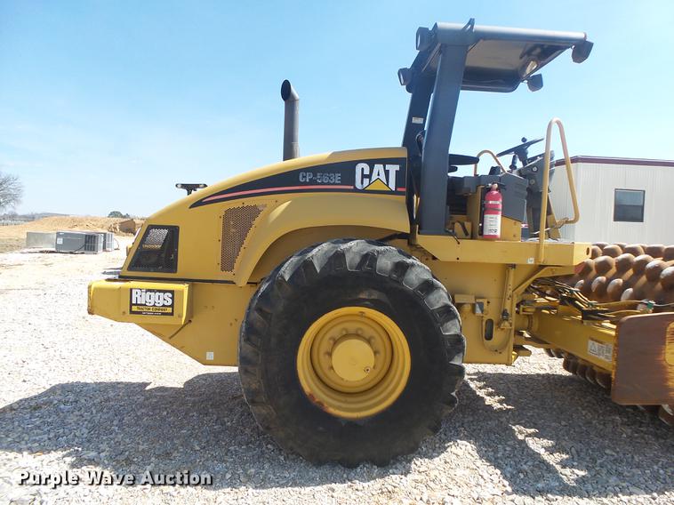 image for item DE3583 2004 Caterpillar CP-563E single drum vibratory roller
