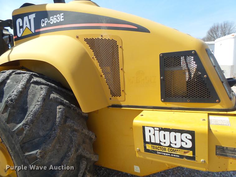 image for item DE3583 2004 Caterpillar CP-563E single drum vibratory roller